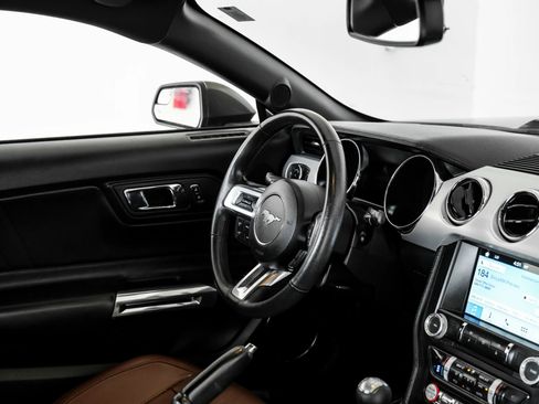 Used 2016 Ford Mustang Premium RWD image 12