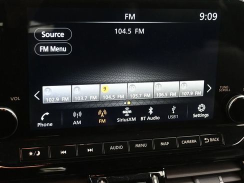 Used 2024 Nissan Pathfinder Platinum AWD/4WD image 15