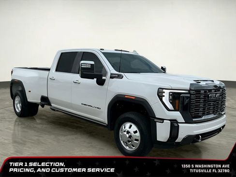 Used 2024 GMC Sierra 3500 Denali Ultimate AWD/4WD image 8