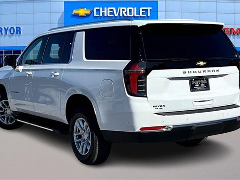 New 2026 Chevrolet Suburban LS image 3