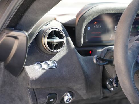 Used 2019 McLaren 720S Performance image 17