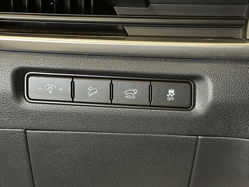 Used 2025 Kia Telluride S AWD/4WD image 18
