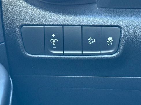 Used 2022 Hyundai Kona SEL w/ Cargo Package image 19