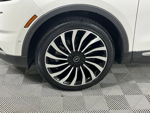 Used 2022 Lincoln Nautilus Black Label w/ Class II Trailer Tow Package image 29