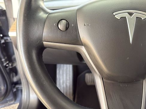 Used 2018 Tesla Model 3 Long Range image 17