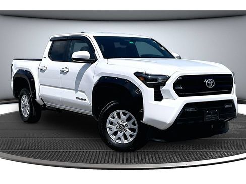 Used 2024 Toyota Tacoma SR5 RWD image 2