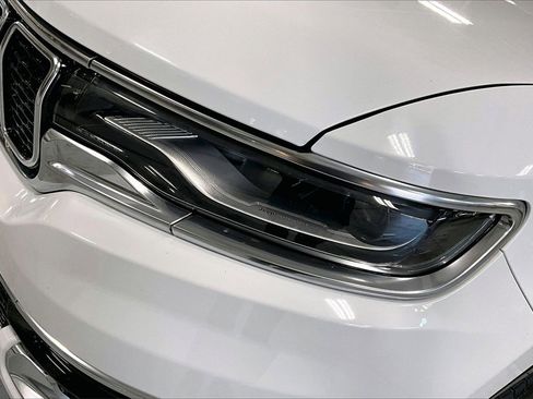 Used 2024 Jeep Wagoneer L Series II w/ Flexible Seating Group image 28