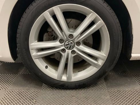 Used 2015 Volkswagen Passat TDI SEL Premium image 9