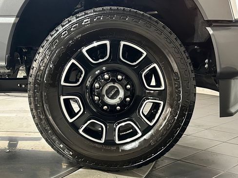 Used 2026 Ford F250 Platinum w/ FX4 Off-Road Package AWD/4WD image 26