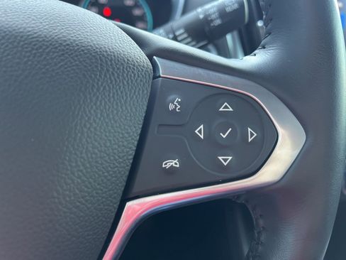 Used 2021 Chevrolet Traverse LT image 31