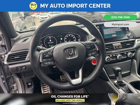 Used 2018 Honda Accord Sport image 9
