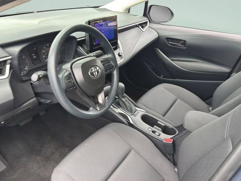 Used 2025 Toyota Corolla LE FWD image 28