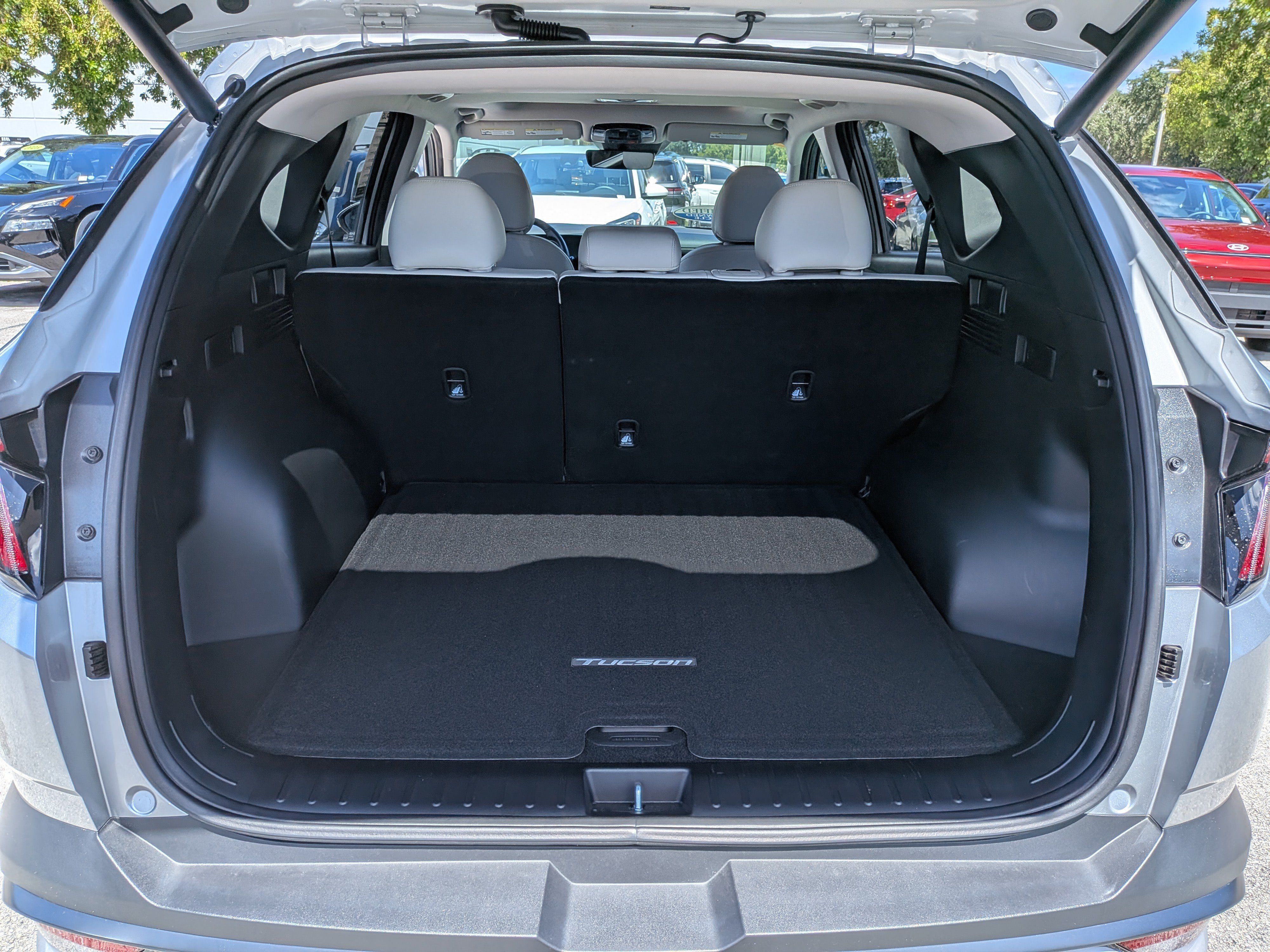 Used 2025 Hyundai Tucson SEL FWD image 13