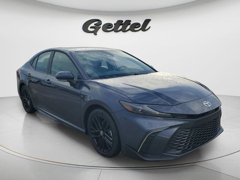 Used 2026 Toyota Camry SE FWD image 3
