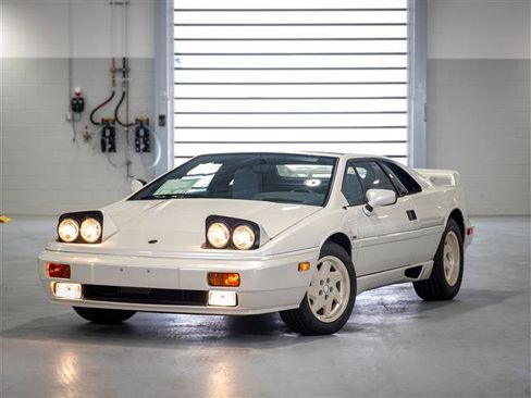 Used 1988 Lotus Esprit Turbo image 1