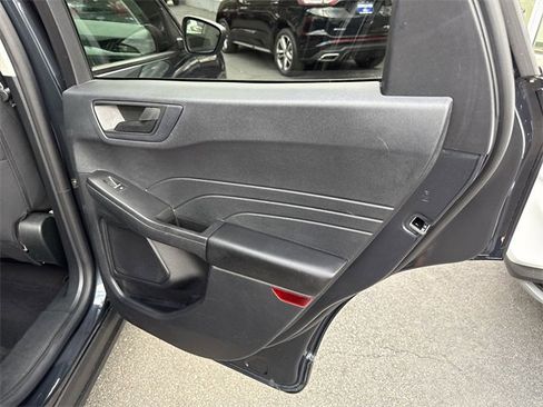 Used 2022 Ford Escape SE w/ Convenience Package image 29