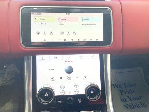 Used 2021 Land Rover Range Rover Sport HST image 10