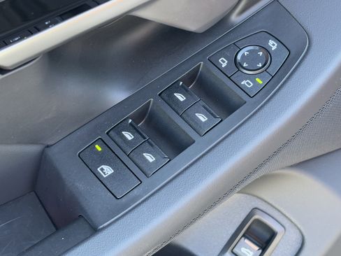 Certified 2025 BMW 530i xDrive w/ Premium Package image 15