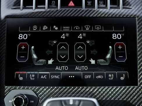 Used 2022 Lamborghini Urus image 71