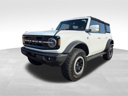 Used 2023 Ford Bronco Outer Banks w/ Sasquatch Package image 36