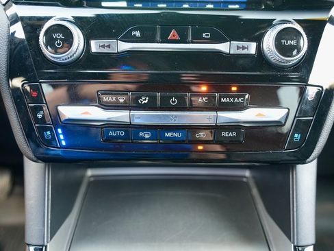 Used 2022 Ford Explorer ST w/ ST Street Pack image 22