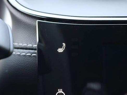 New 2026 Jeep Grand Cherokee Altitude RWD image 24