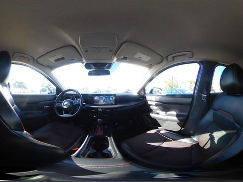 Used 2026 Nissan Kicks SR AWD/4WD image 38