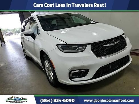 Used 2023 Chrysler Pacifica Touring-L image 1