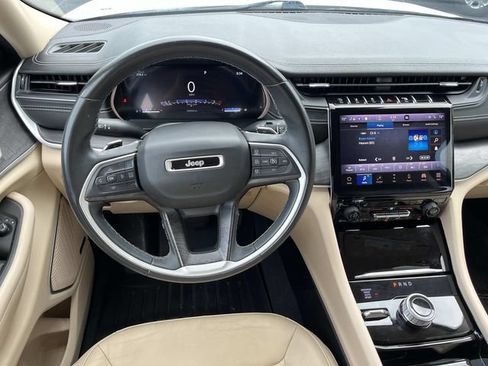Used 2021 Jeep Grand Cherokee L Limited AWD/4WD image 12