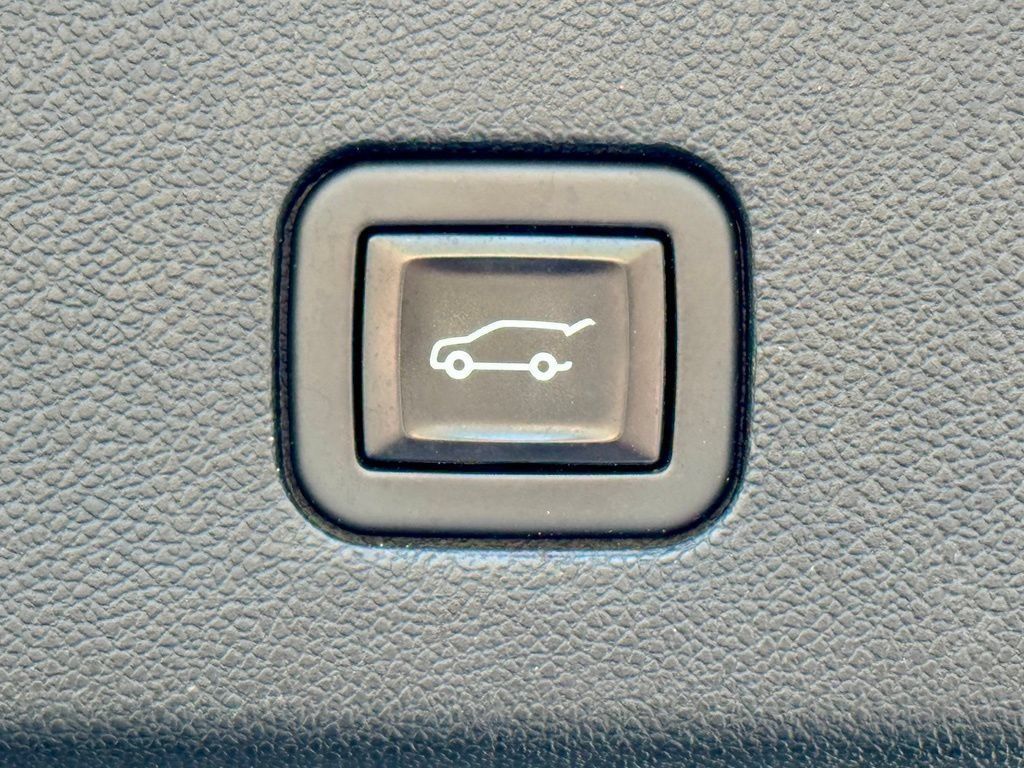Used 2021 Cadillac XT6 Sport AWD/4WD image 40