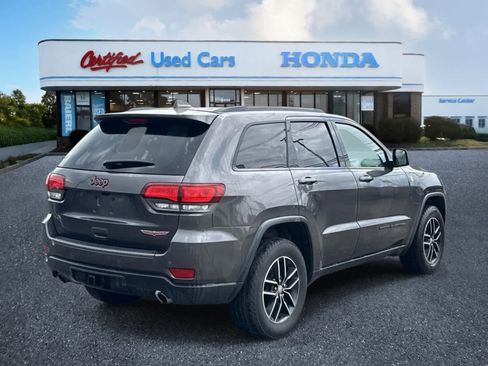 Used 2018 Jeep Grand Cherokee Trailhawk AWD/4WD image 5