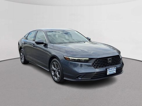 Used 2023 Honda Accord EX image 2