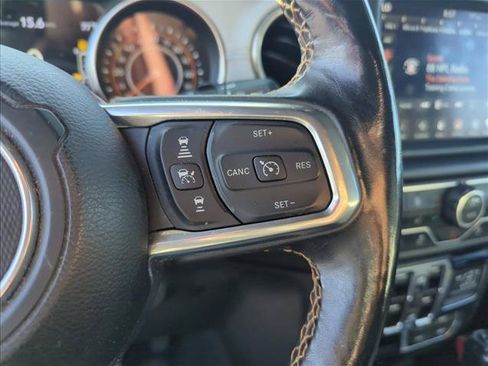 Used 2021 Jeep Wrangler Unlimited Sahara AWD/4WD image 18
