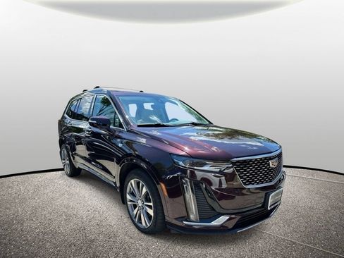 Used 2020 Cadillac XT6 Premium Luxury AWD/4WD image 3