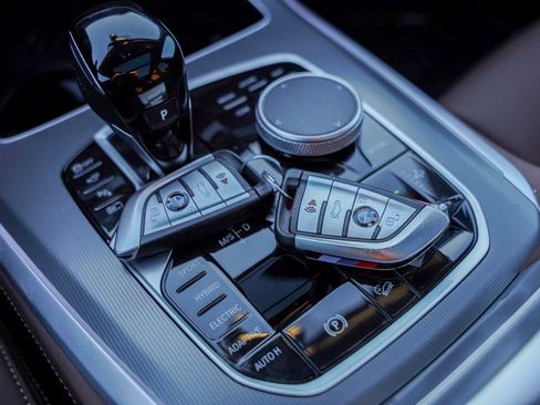 Used 2023 BMW X5 xDrive45e w/ M Sport Package image 41