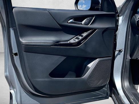 Certified 2025 Chevrolet Equinox LT w/ Safety and Technology Package FWD image 18
