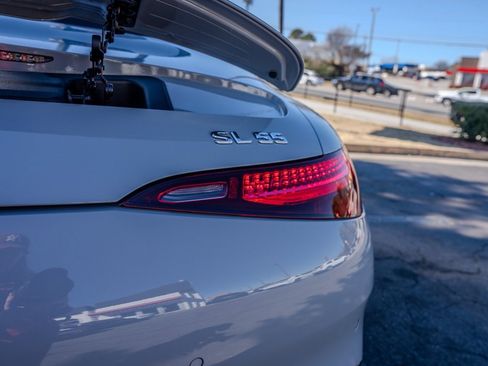 Used 2022 Mercedes-Benz SL 55 AMG 4MATIC image 31