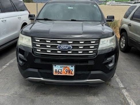 Used 2017 Ford Explorer XLT w/ Equipment Group 201A AWD/4WD image 1