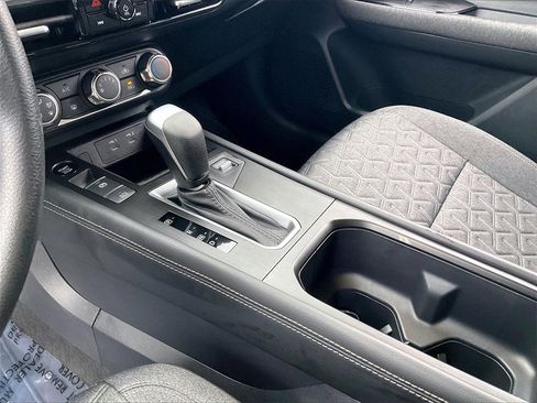 Used 2025 Nissan Kicks SV image 19