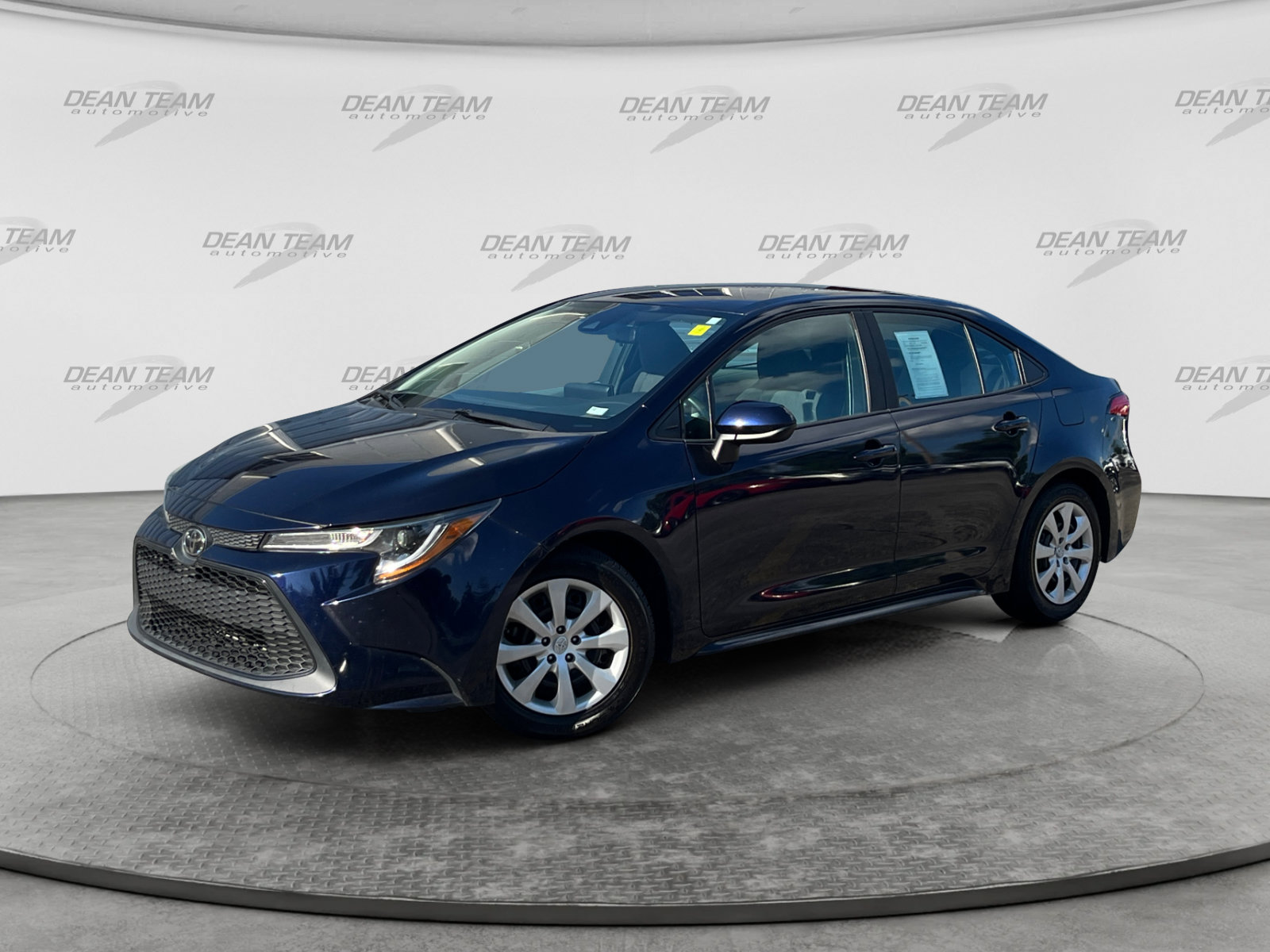 Used 2022 Toyota Corolla LE FWD image 3