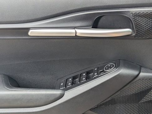 Used 2023 Kia Seltos LX AWD/4WD image 26