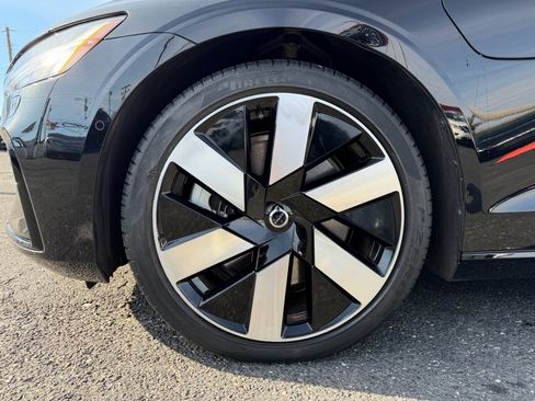 Used 2024 Volvo S60 T8 Plus w/ Climate Package image 28