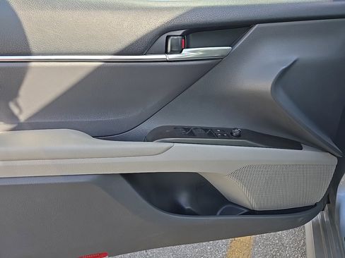 Used 2024 Toyota Camry SE w/ Blackout Package (TMS) image 9