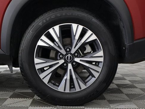 Used 2023 Nissan Rogue SV FWD image 16