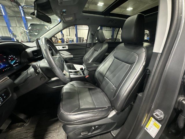 Used 2024 Ford Explorer Limited w/ Limited Technology Package AWD/4WD image 17