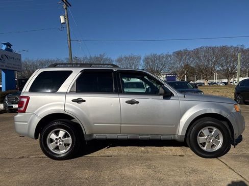 Used 2011 Ford Escape XLT w/ 201A Rapid Spec Order Code FWD image 4