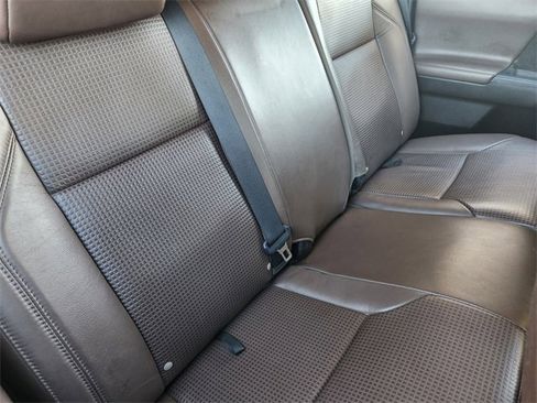 Used 2018 Toyota Tacoma Limited image 31