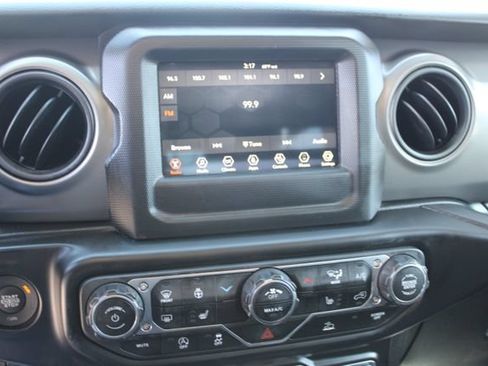 Used 2022 Jeep Wrangler Unlimited Sport AWD/4WD image 15