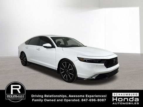 Certified 2023 Honda Accord Touring image 3
