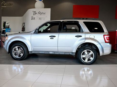 Used 2011 Ford Escape XLT w/ 203A Rapid Spec Order Code AWD/4WD image 8